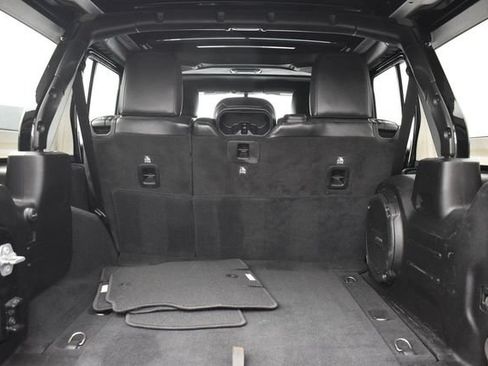 Used 2019 Jeep Wrangler Unlimited Rubicon AWD/4WD image 7