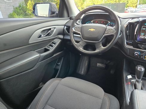 Used 2018 Chevrolet Traverse LT FWD image 9