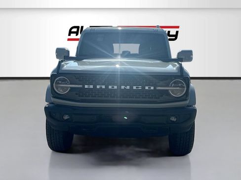 Used 2023 Ford Bronco Outer Banks AWD/4WD image 2