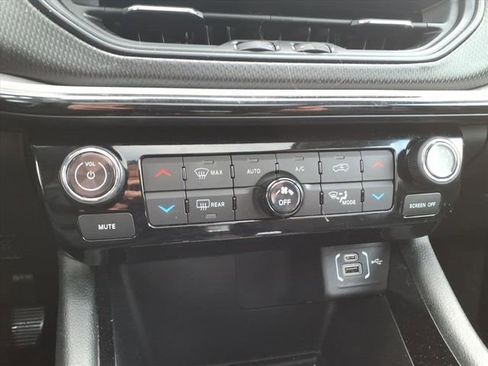 Certified 2022 Jeep Compass Trailhawk w/ Sun and Sound Group image 24