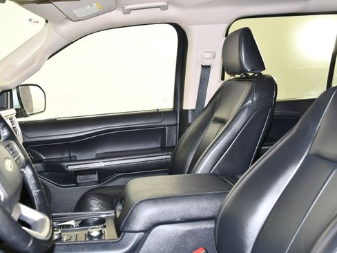 Used 2023 Ford Expedition XLT AWD/4WD image 26
