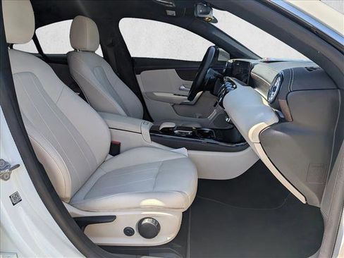 Certified 2022 Mercedes-Benz CLA 250 image 21