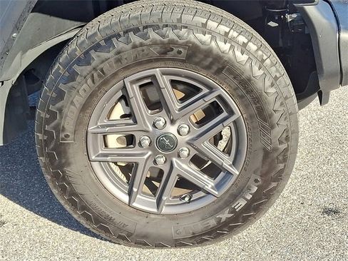 Used 2024 Jeep Wrangler Sport S image 8
