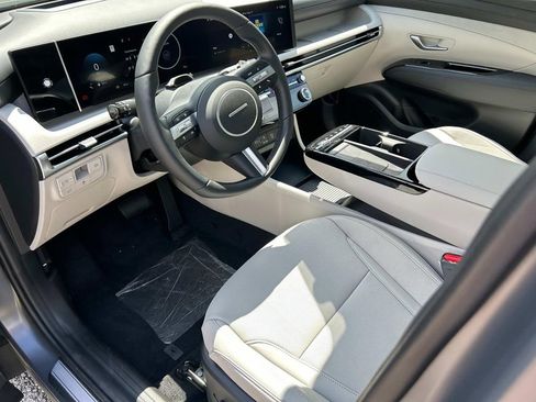 New 2025 Hyundai Tucson Limited image 14