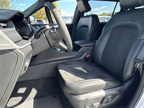 New 2025 Jeep Grand Cherokee L Altitude image 21