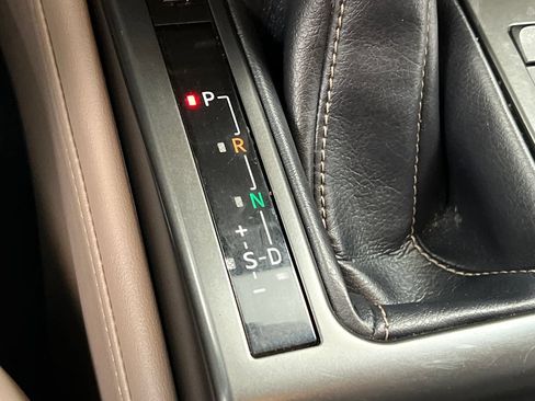 Used 2022 Lexus GX 460 Premium w/ Accessory Package AWD/4WD image 62