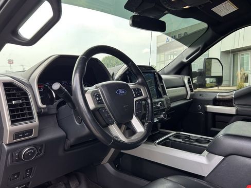 Used 2022 Ford F350 Lariat w/ Lariat Ultimate Package AWD/4WD image 9
