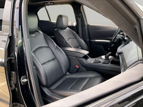 Used 2021 Cadillac XT4 Sport w/ Cold Weather Package FWD image 9