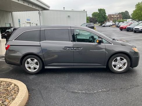 Used 2013 Honda Odyssey Touring Elite image 2