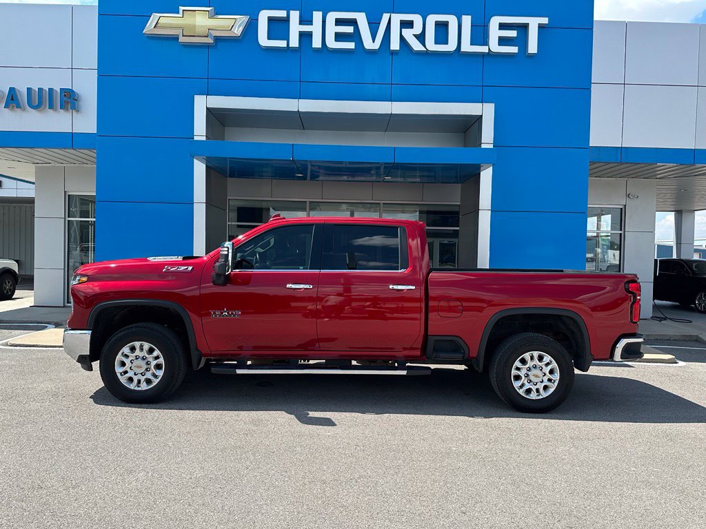 Used 2025 Chevrolet Silverado 2500 LTZ w/ LTZ Texas Edition AWD/4WD image 3