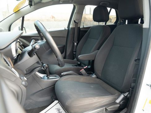 Used 2021 Chevrolet Trax LS w/ Tint and Cruise Package image 21