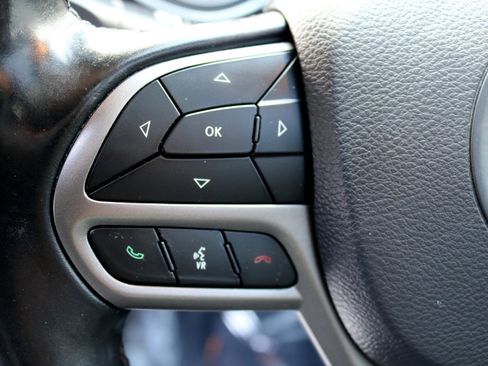 Used 2020 Jeep Cherokee Limited image 20