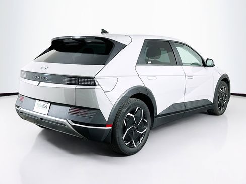 Used 2024 Hyundai Ioniq 5 SEL RWD image 9