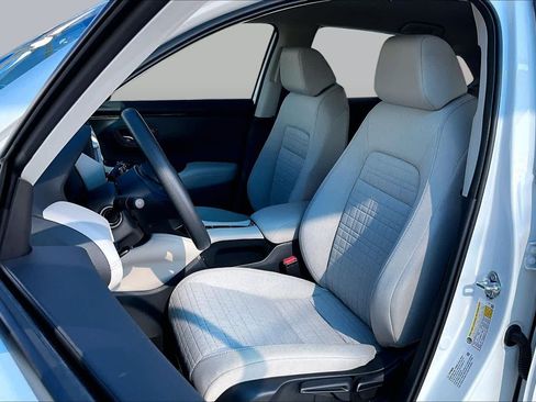 New 2027 Honda HR-V LX image 9