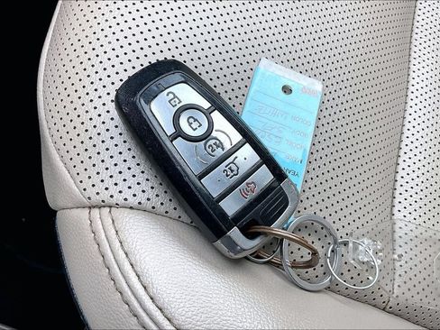 Used 2020 Ford Escape SEL FWD image 35