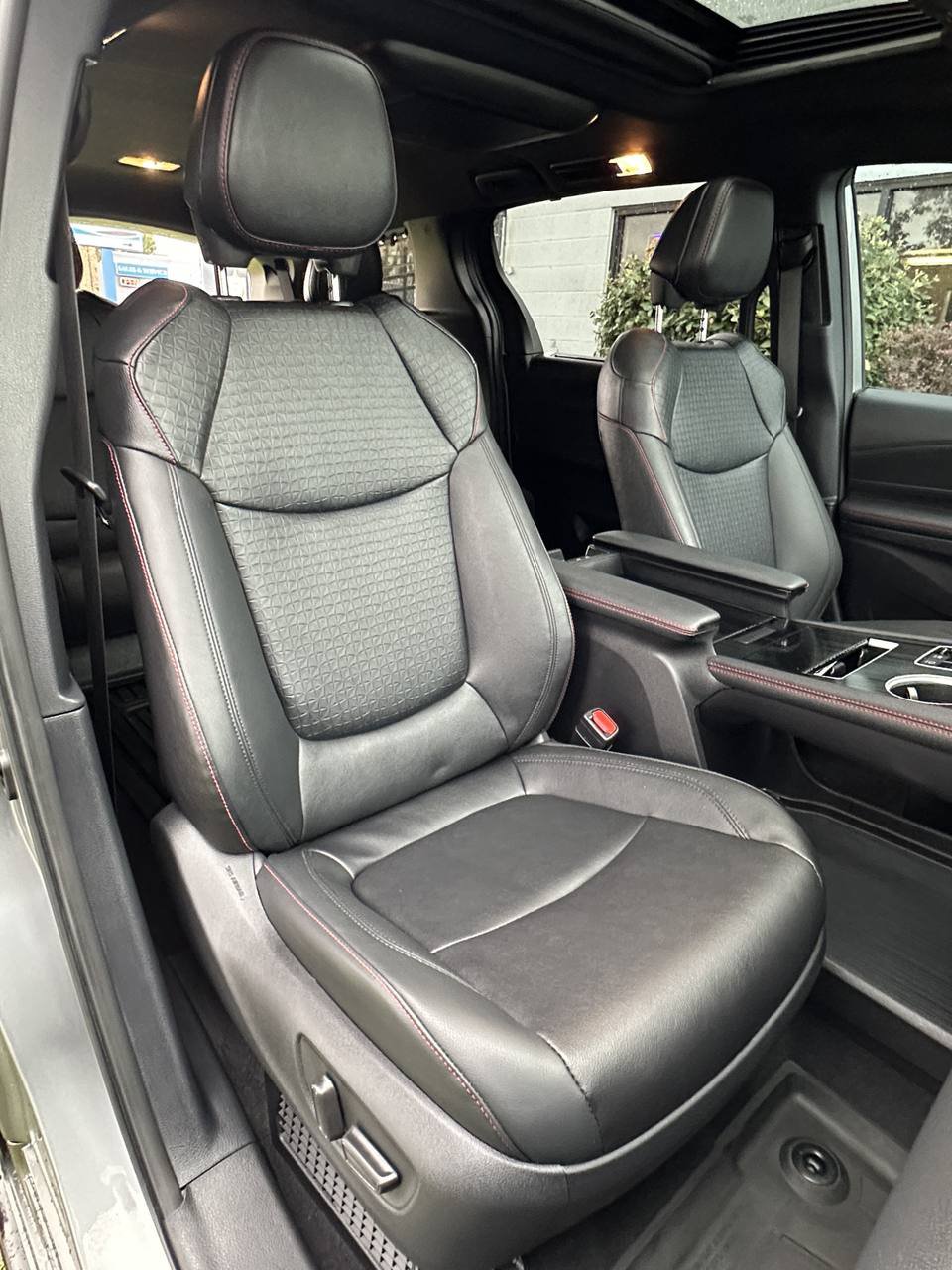 Used 2026 Toyota Sienna XSE AWD/4WD image 23