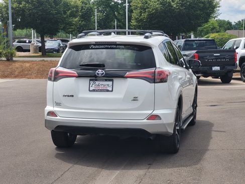 Used 2016 Toyota RAV4 SE AWD/4WD image 3