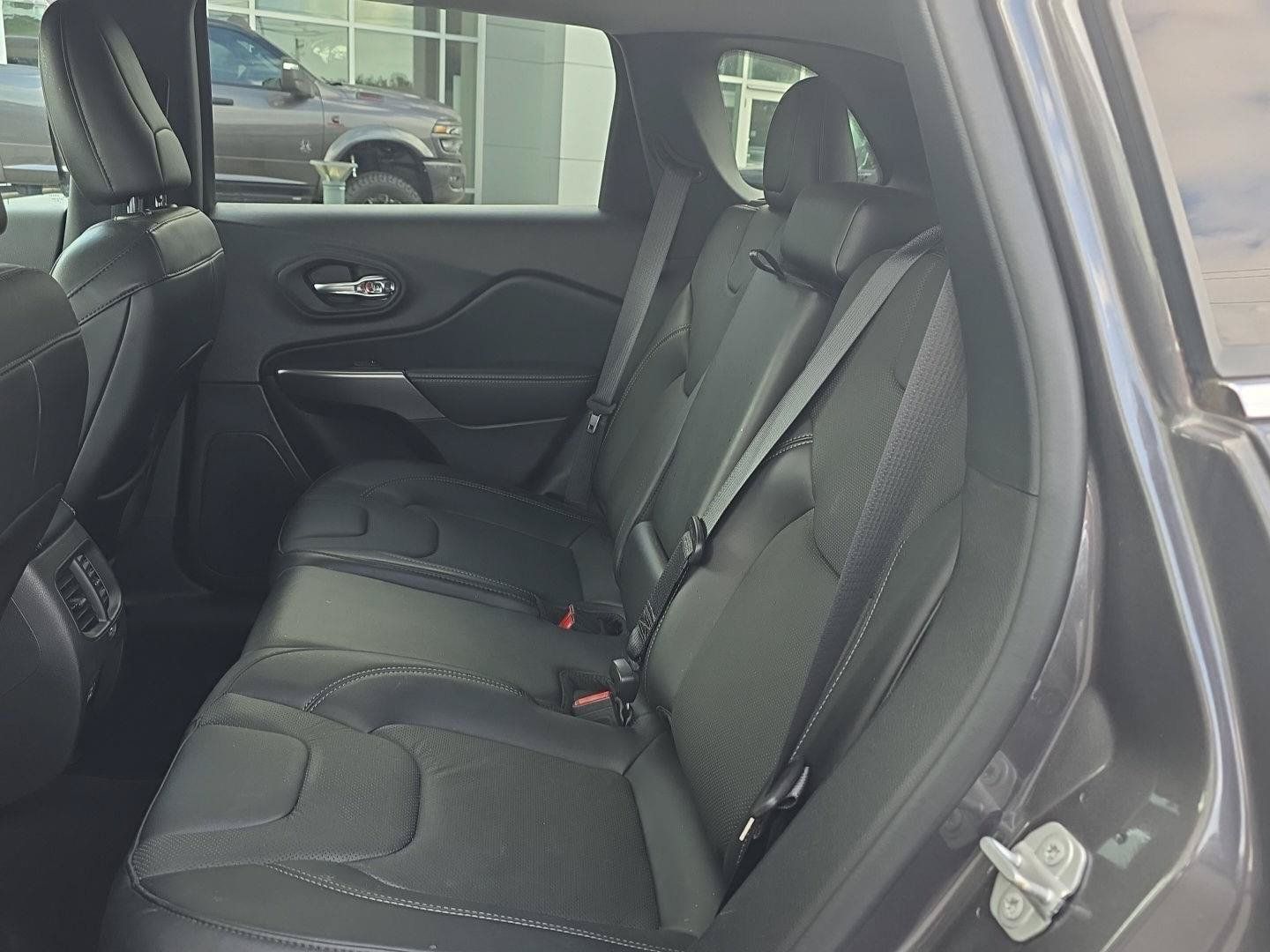 Used 2021 Jeep Cherokee Latitude Lux AWD/4WD image 21