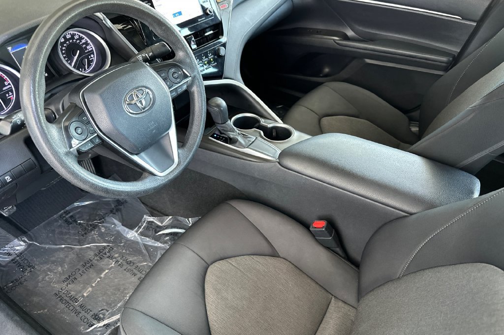 Used 2021 Toyota Camry LE FWD image 12