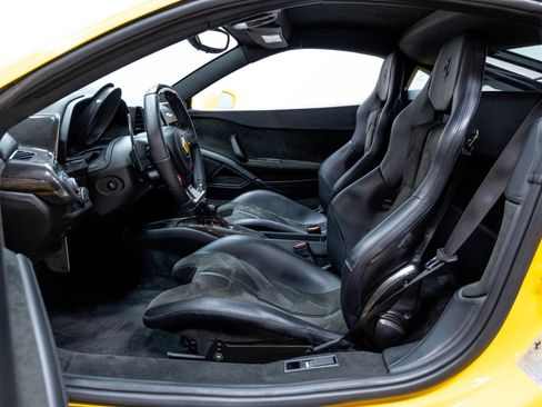 Used 2010 Ferrari 458 Italia Coupe RWD image 6