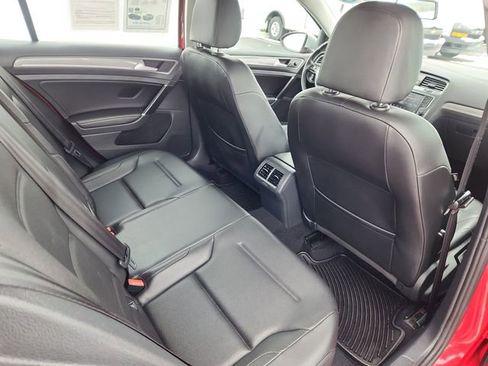 Used 2017 Volkswagen Golf Alltrack S image 27