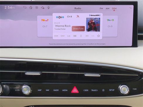 Used 2026 Genesis GV70 2.5T Select image 17