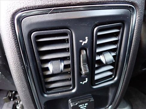 Used 2013 Jeep Grand Cherokee Laredo image 7