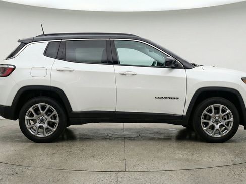 Used 2025 Jeep Compass Limited AWD/4WD image 11