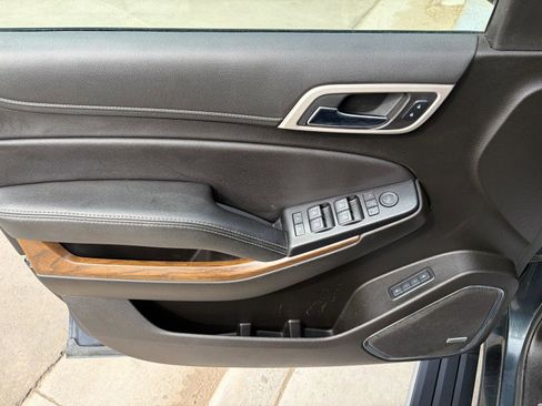 Used 2019 GMC Yukon XL Denali w/ Denali Ultimate Package image 10