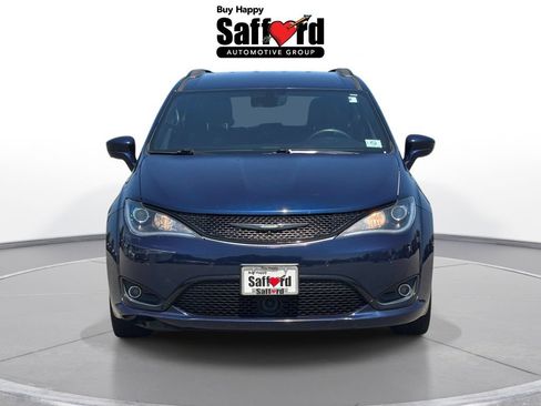 Used 2019 Chrysler Pacifica Touring-L w/ Advanced Safetytec Group FWD image 17