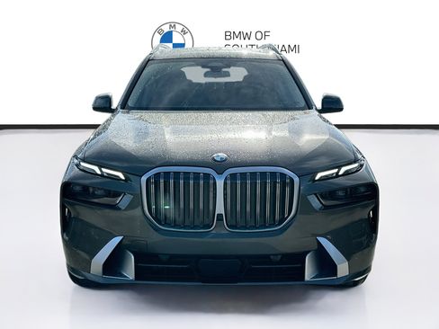 Certified 2025 BMW X7 xDrive40i w/ Premium Package AWD/4WD image 2