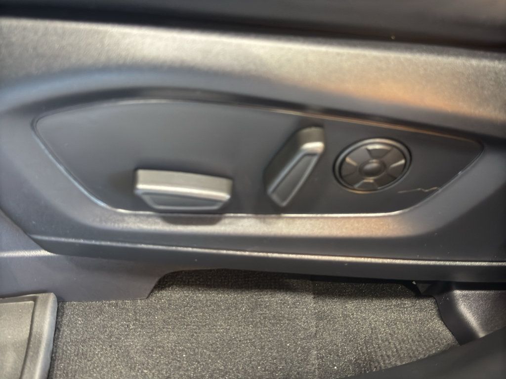 Used 2026 Ford Explorer ST AWD/4WD image 16