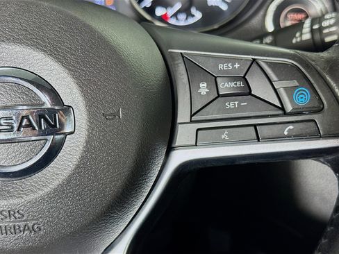 Used 2020 Nissan Rogue Sport SV w/ Technology Package image 14