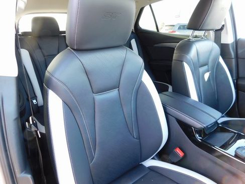 Certified 2025 Buick Envision Sport Touring image 19