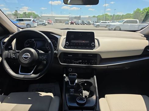 Used 2023 Nissan Rogue SV w/ SV Premium B Package AWD/4WD image 18