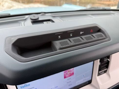 Certified 2025 Ford Bronco Heritage Edition image 23