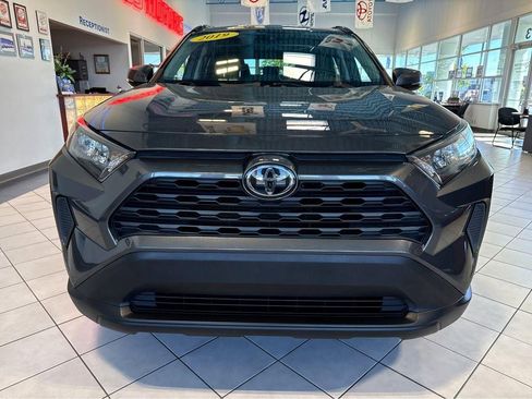 Used 2019 Toyota RAV4 LE w/ Carpet Mat Package AWD/4WD image 2