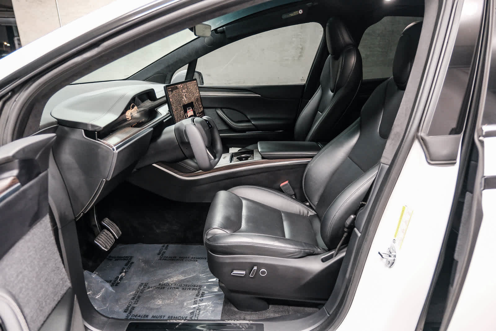 Used 2023 Tesla Model X AWD/4WD image 14