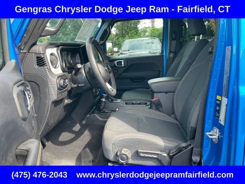 Certified 2025 Jeep Wrangler Unlimited Sahara AWD/4WD image 46