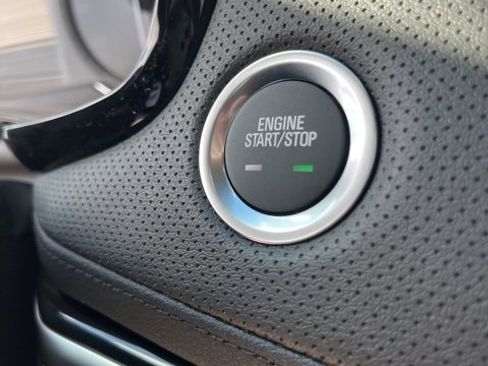 New 2025 Cadillac XT6 Luxury image 23