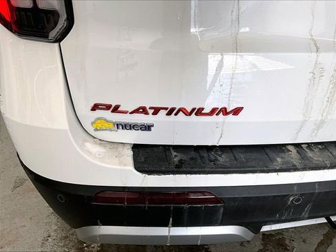 Used 2025 Ford Explorer Platinum w/ LUX Leather Package AWD/4WD image 29