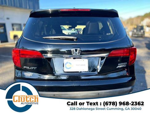 Used 2017 Honda Pilot Touring image 7