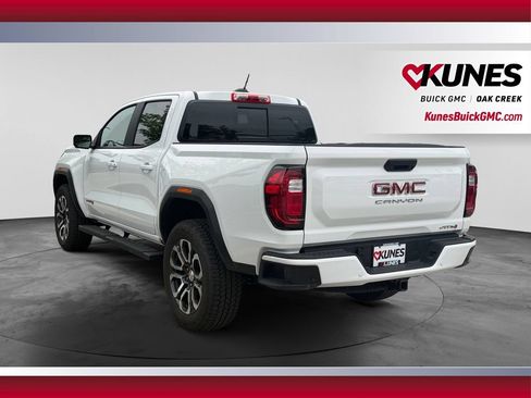 Used 2024 GMC Canyon AT4 w/ AT4 Premium Package AWD/4WD image 8