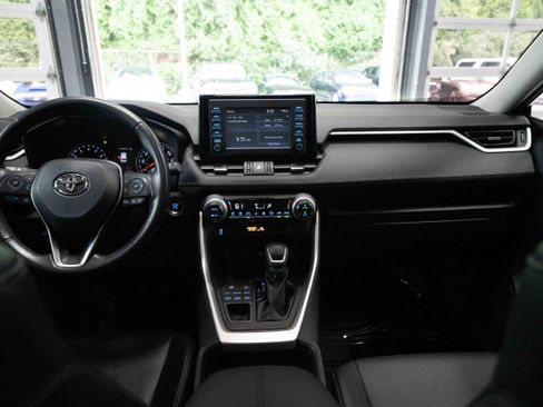 Used 2019 Toyota RAV4 XLE Premium w/ All Weather Liner Package AWD/4WD image 20