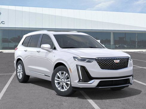 New 2025 Cadillac XT6 Luxury image 8