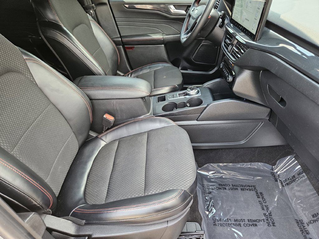 Used 2023 Ford Escape ST-Line w/ Tech Pack #1 AWD/4WD image 14