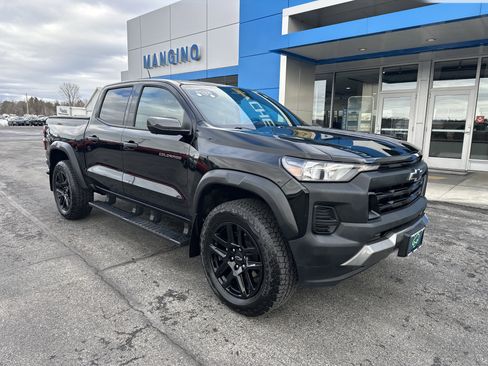 Certified 2025 Chevrolet Colorado Trail Boss image 2