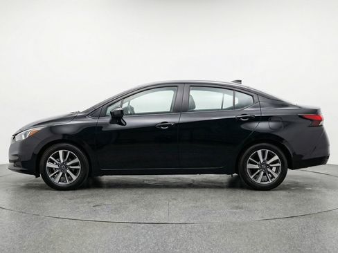 Used 2025 Nissan Versa SV FWD image 5