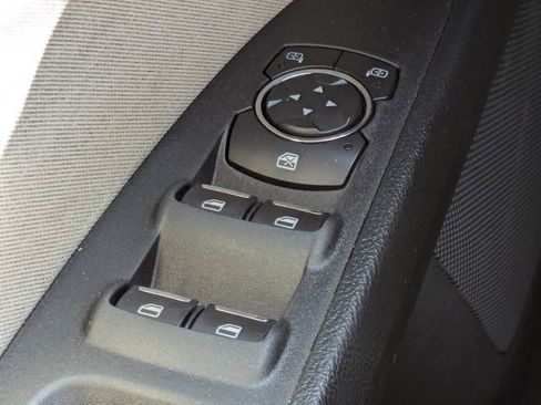 Used 2017 Ford Fusion S FWD image 21