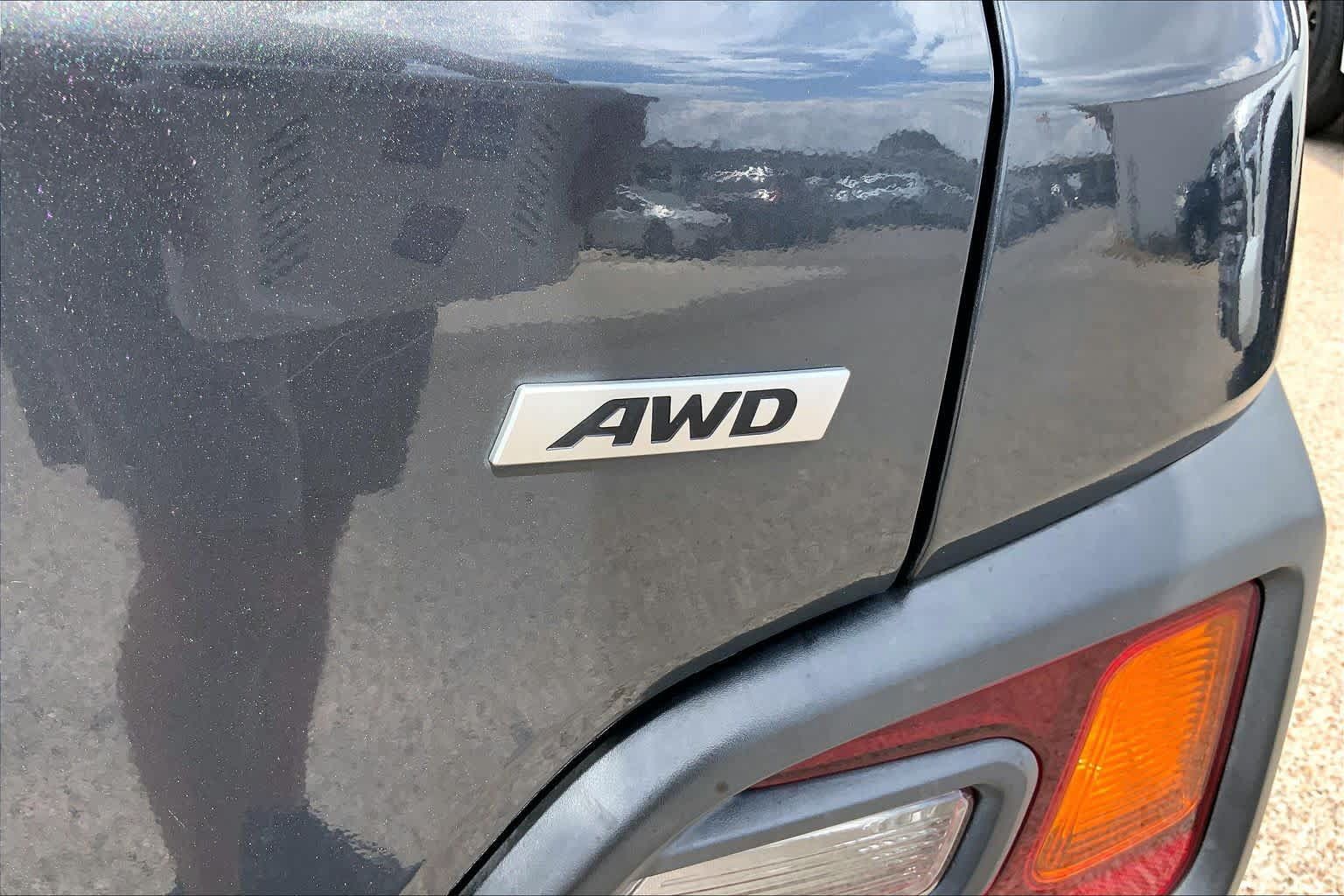 Used 2020 Hyundai Kona SE AWD/4WD image 10